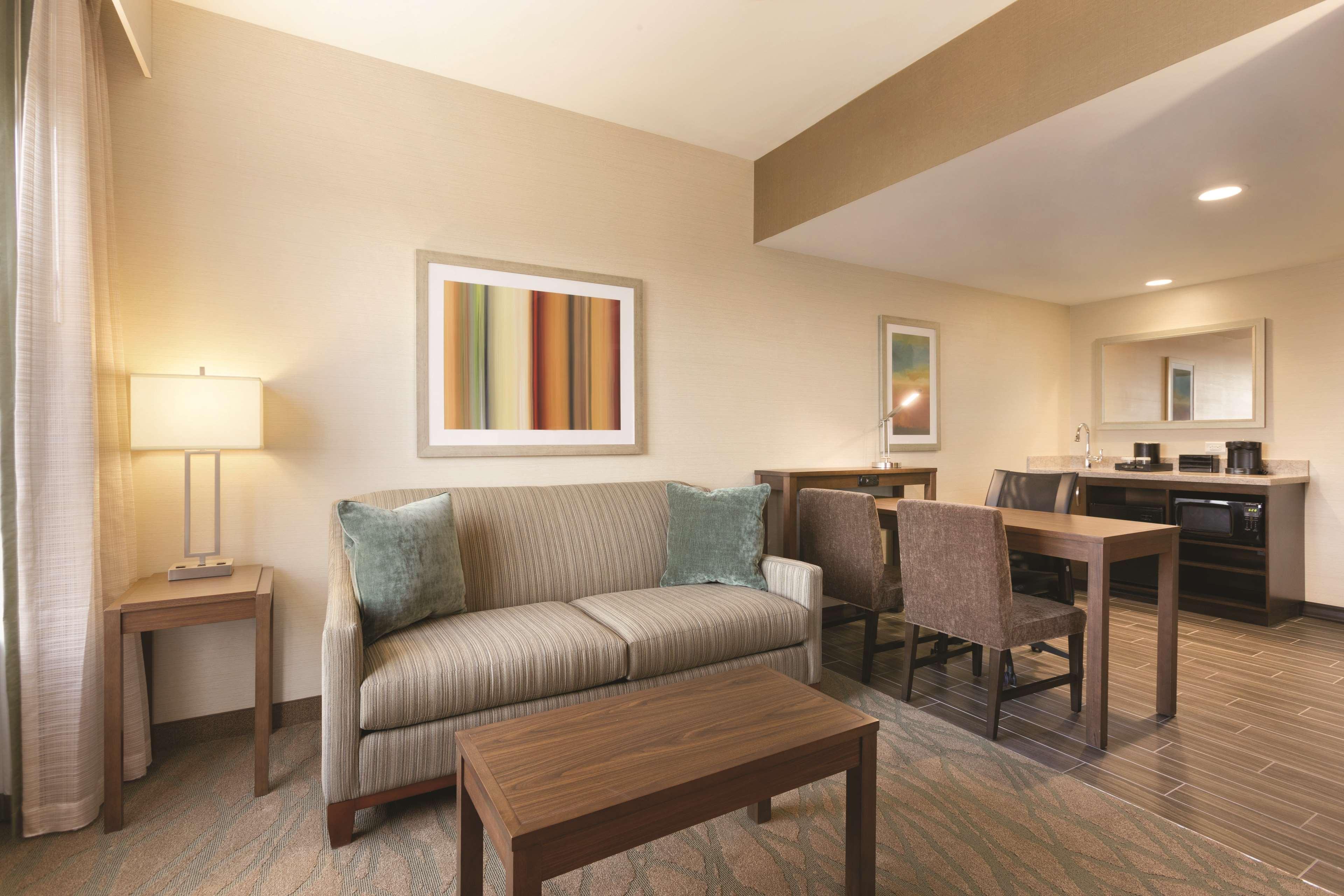 Embassy Suites By Hilton Akron Canton Airport North Canton Kültér fotó