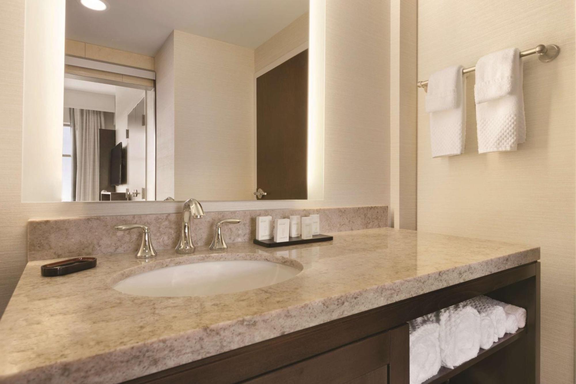 Embassy Suites By Hilton Akron Canton Airport North Canton Kültér fotó