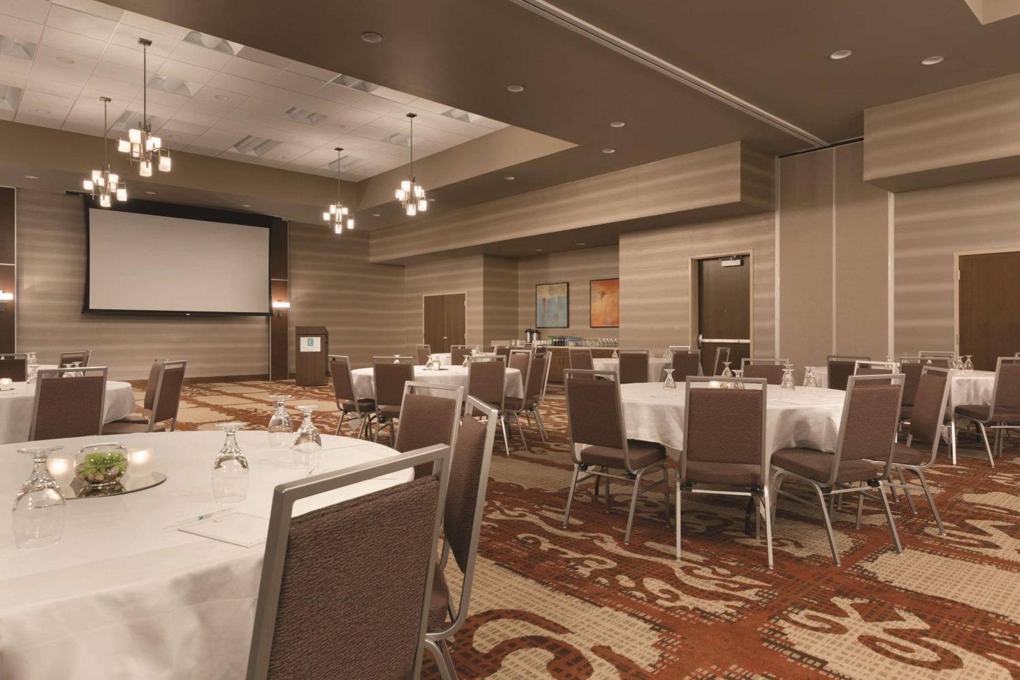 Embassy Suites By Hilton Akron Canton Airport North Canton Kültér fotó